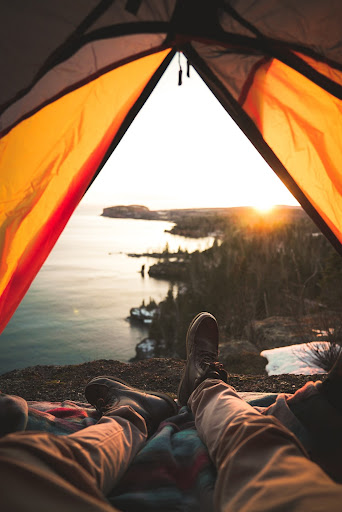 Tips for Outdoor Activities – How to Stay Comfortable and Warm Sleeping Outdoors